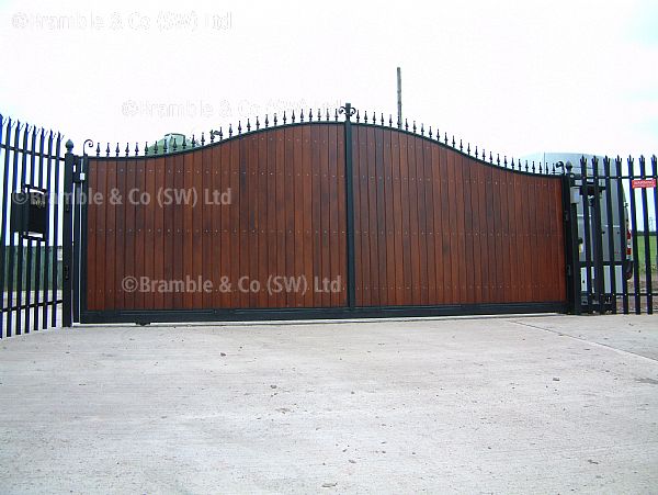 SLIDING COMMERCIAL GATES,DEVON